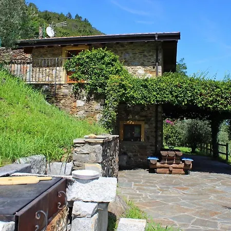 Rustico Ulivi - In Bucht Piona Holiday home *