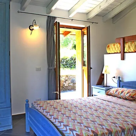 Rustico Ulivi - In Bucht Piona Nyaraló