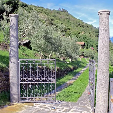 Nyaraló Rustico Ulivi - In Bucht Piona